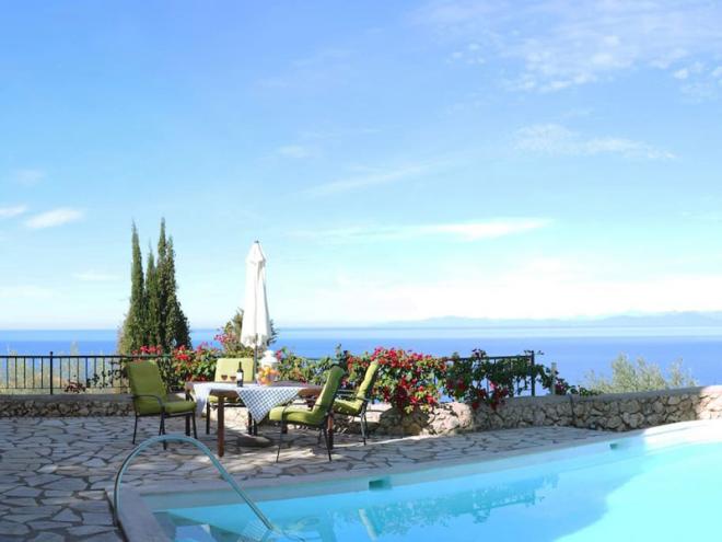Lefkas-Pefkoulia-villas-S01